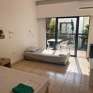 https://pan-marie-apartments.hotelsatayianapa.com